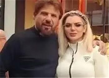 بوسه بیژن مرتضوی بر خاک ایران پس از پیاده شدن از هواپیما/ ویدئو
